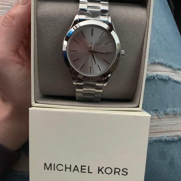 Michael Kors watch - Picture 3 of 5